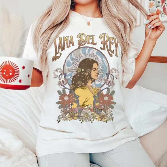 Lana Del Rey Vintage Music Tour Shirt Retro Graphic Singer Fan Gift Tee 81 - Picture 1 of 5